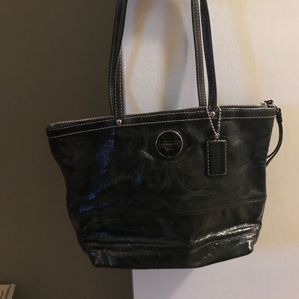 Shiny Black Coach Shoulder bag